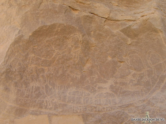 Petroglyphen: Tierzeichnungen am Geierfelsen in El-Kab
