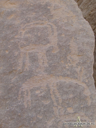 Petroglyphen am Geierfelsen in El-Kab