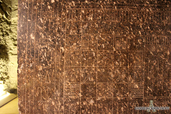 Muster und Hieroglyphen auf Sarkopharg, Sakkara